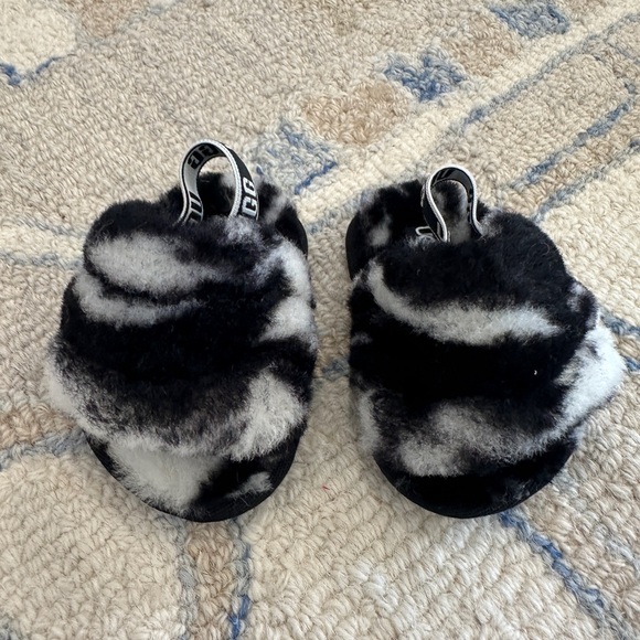 UGG Other - Ugg Fluff Yeah Black and White Fuzzy Slippers, Kids Size 02/03